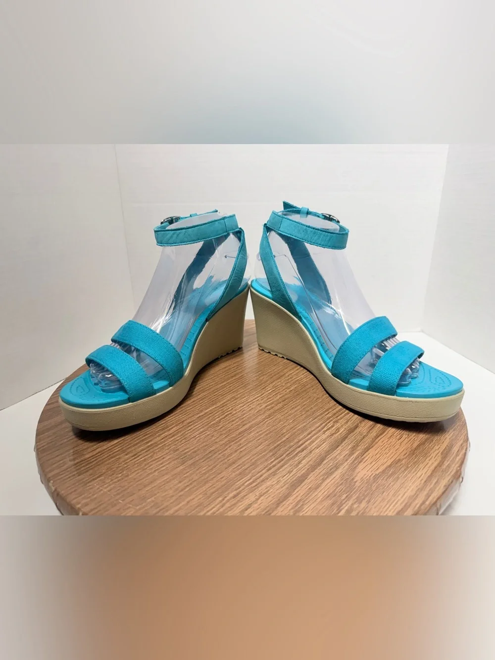 Crocs Leigh II Canvas Ankle Strap Turquoise Teal Wedge Sandals Buckle Closure